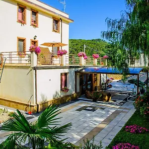 Al Ritrovo Πιάτσα Αρμερίνα